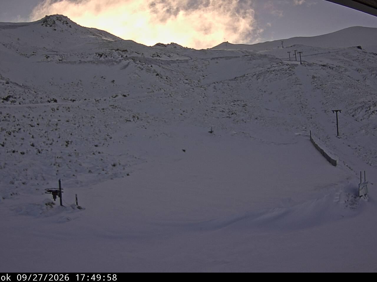 Mt Cheeseman Learners snow cam captured at 27 September 2026 at 6:54 pm NZDT