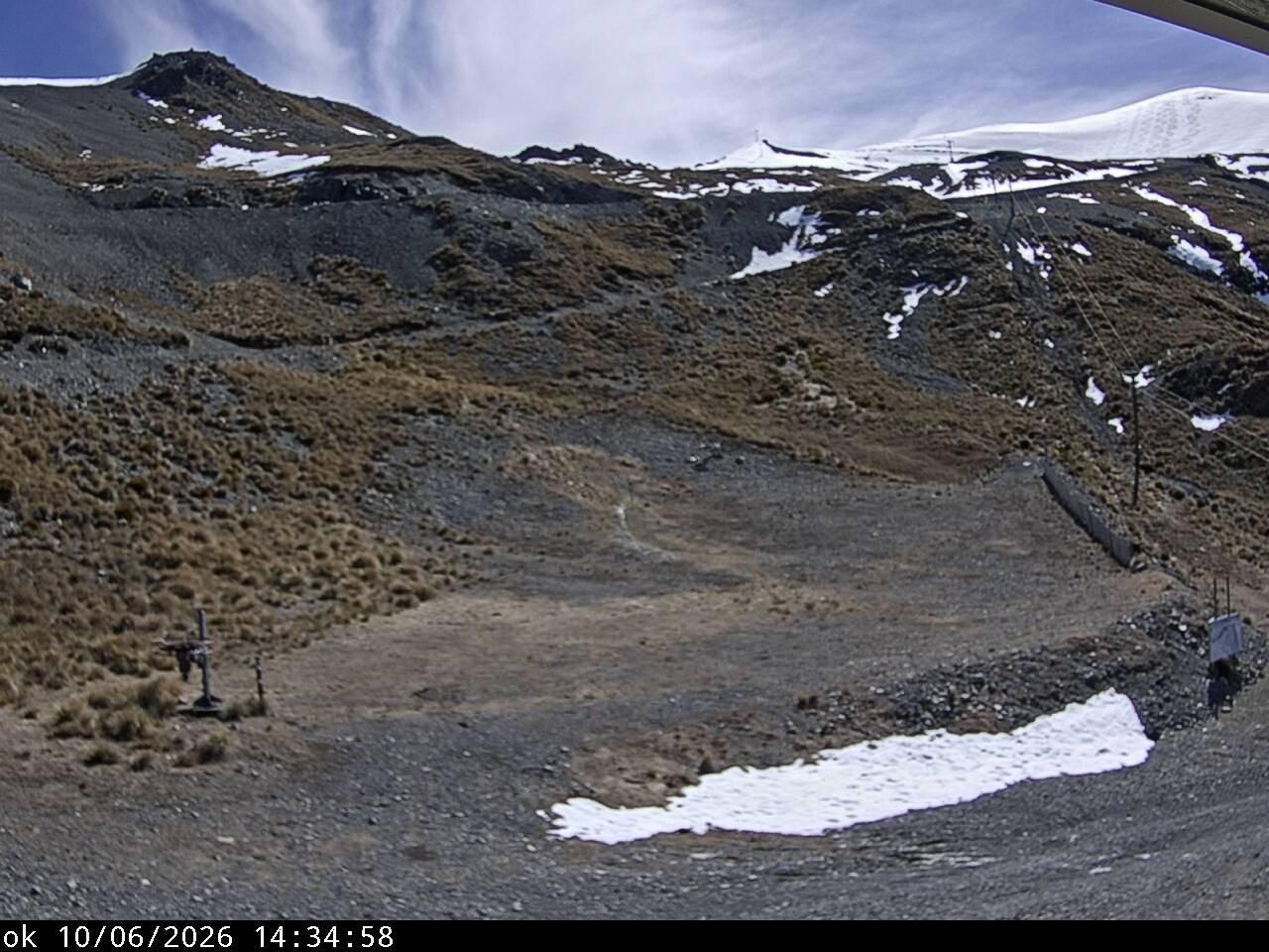 Mt Cheeseman Learners snow cam captured at 6 October 2026 at 3:32 pm NZDT