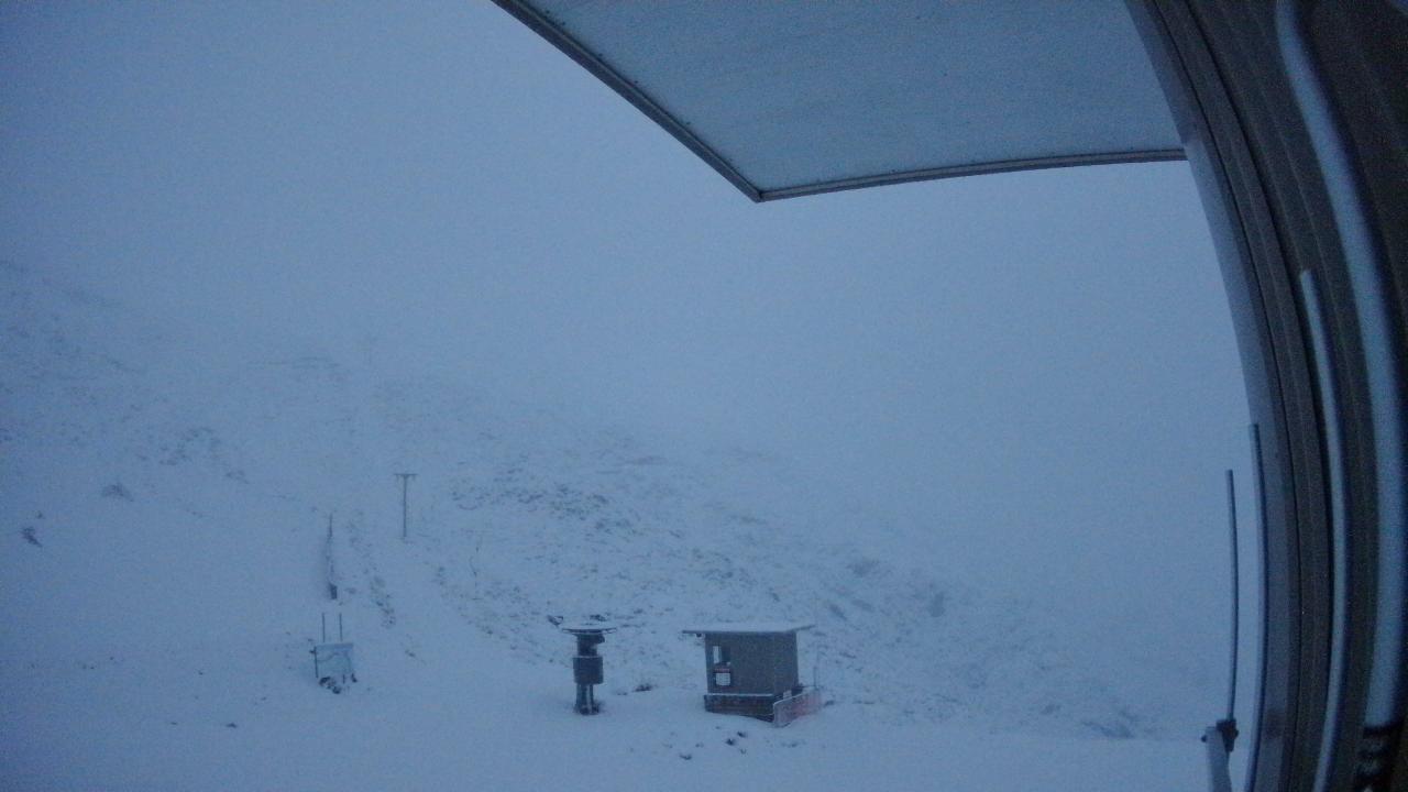 Mt Cheeseman Mt Cheeseman snow cam captured at 6 September 2026 at 9:45 pm NZST
