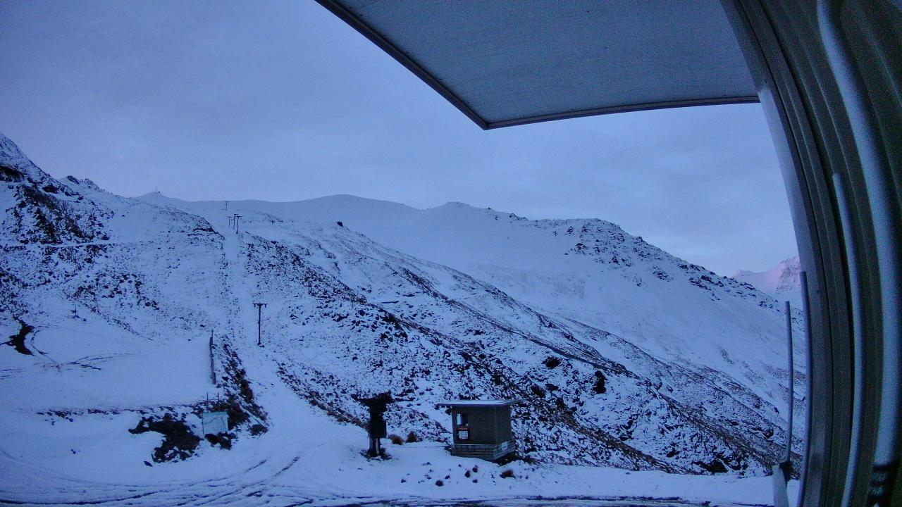 Mt Cheeseman Mt Cheeseman snow cam captured at 9 September 2026 at 6:49 pm NZST