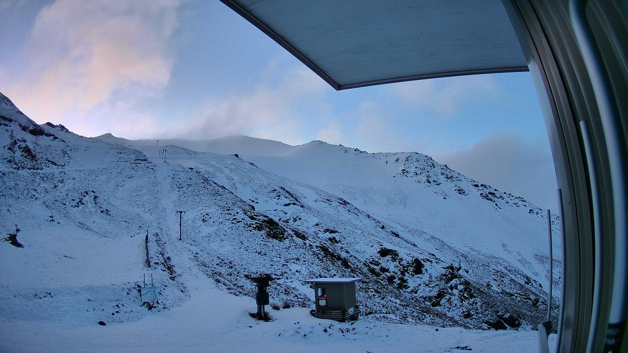Mt Cheeseman Mt Cheeseman snow cam captured at 17 September 2026 at 6:48 pm NZST