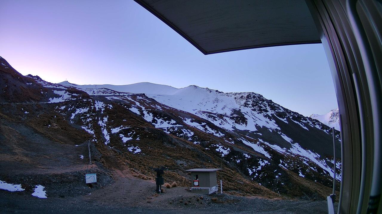 Mt Cheeseman Mt Cheeseman snow cam captured at 22 September 2026 at 6:56 pm NZST