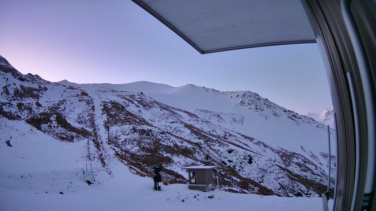 Mt Cheeseman Mt Cheeseman snow cam captured at 23 September 2026 at 6:57 pm NZST