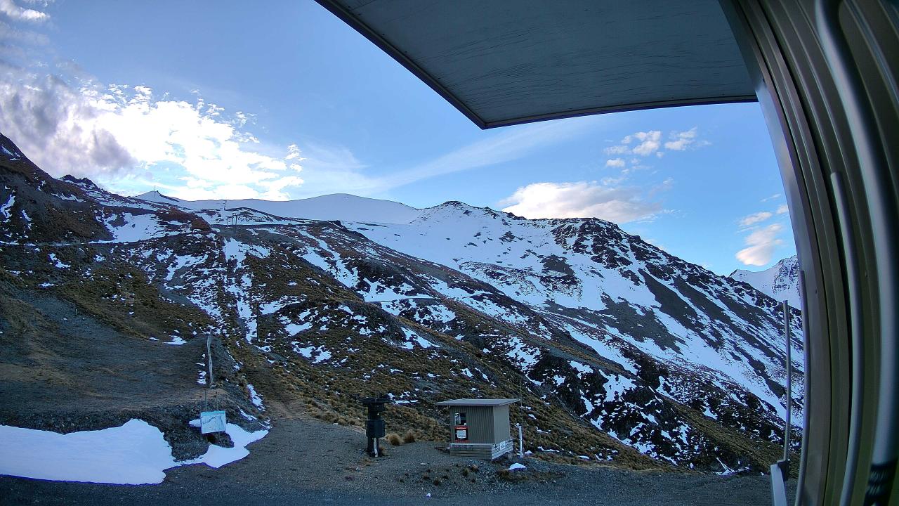 Mt Cheeseman Mt Cheeseman snow cam captured at 1 October 2026 at 7:06 pm NZDT