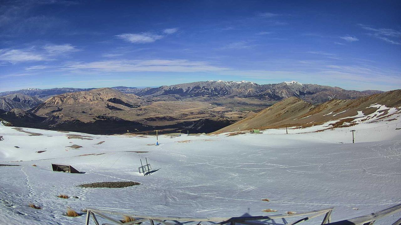 Mt Cheeseman Cockayne Face snow cam captured at 6 October 2026 at 3:32 pm NZDT