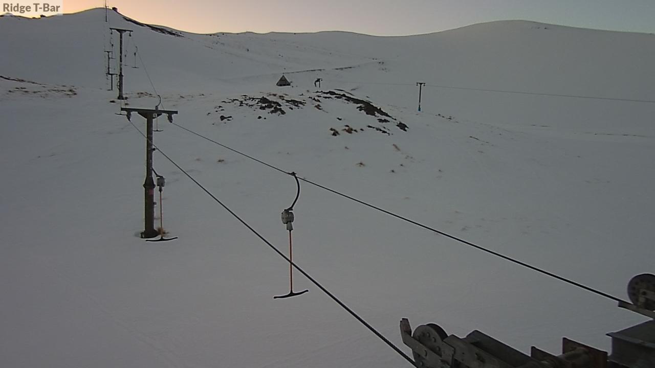 Mt Cheeseman Ridge T-Bar snow cam captured at 22 September 2026 at 6:56 pm NZST