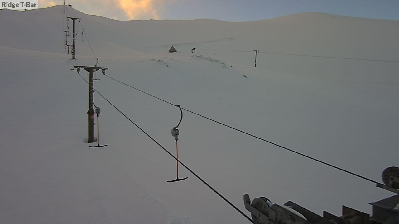 Mt Cheeseman Ridge T-Bar snow cam captured at 27 September 2026 at 6:54 pm NZDT
