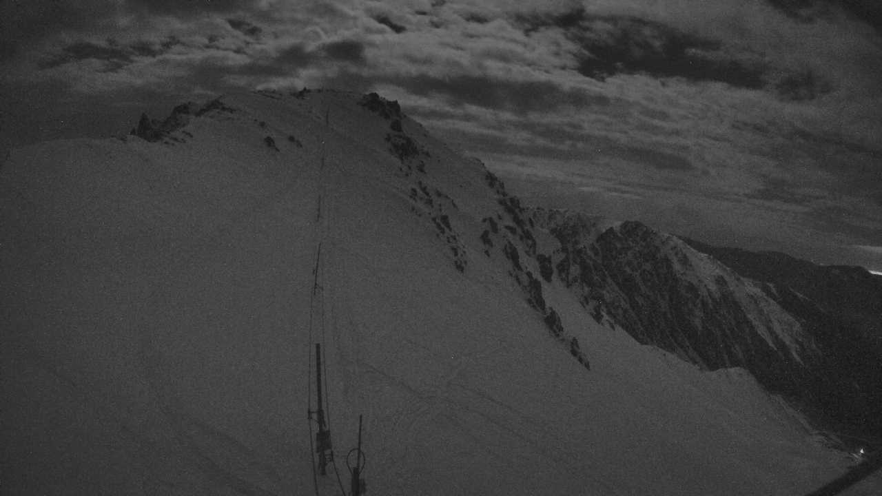 Broken River Ridgeline snow cam captured at 24 September 2026 at 7:55 pm NZST