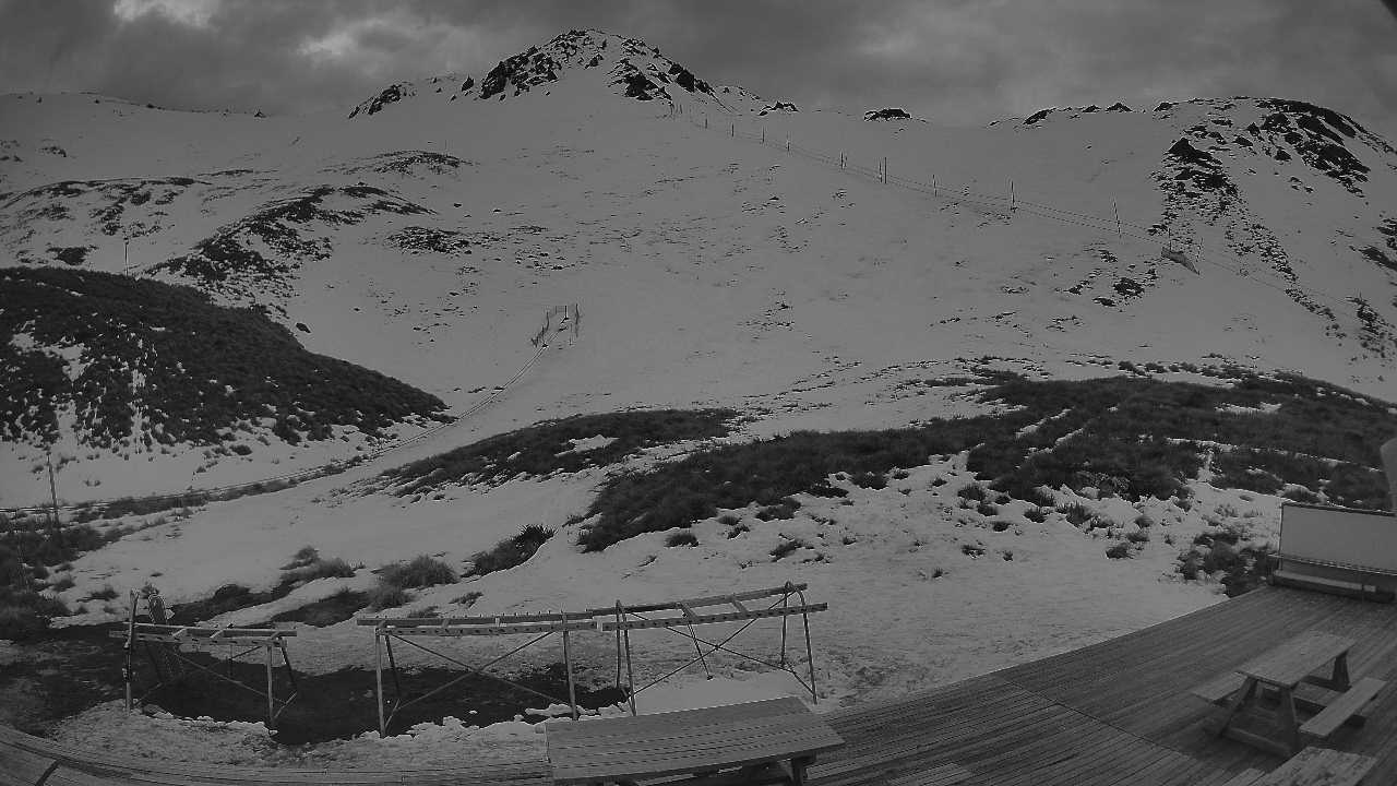 Broken River Palmer 1 snow cam captured at 1 October 2026 at 7:55 pm NZDT