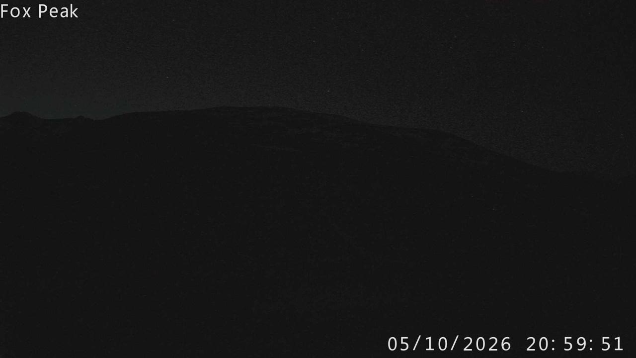 Fox Peak Learners / Meadow Shirtfront snow cam captured at 5 October 2026 at 9:03 pm NZDT