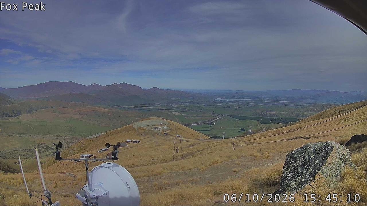 Fox Peak Tasman Tow Shed snow cam captured at 6 October 2026 at 3:47 pm NZDT