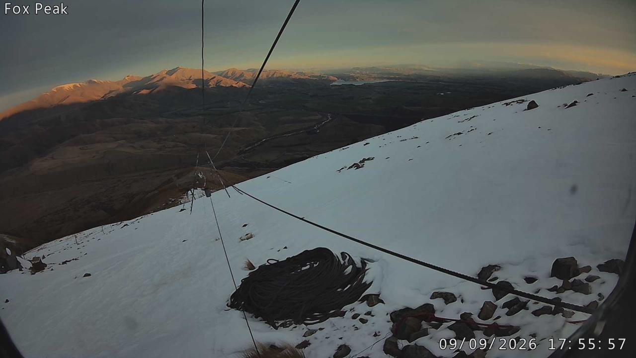Fox Peak Apex South East snow cam captured at 9 September 2026 at 5:54 pm NZST