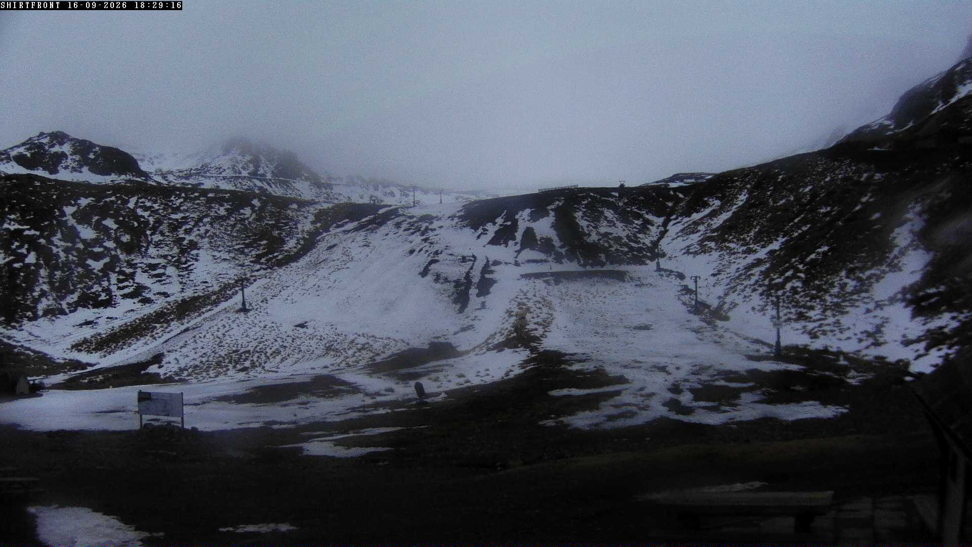 Rainbow Shirt Front snow cam captured at 16 September 2026 at 6:29 pm NZST
