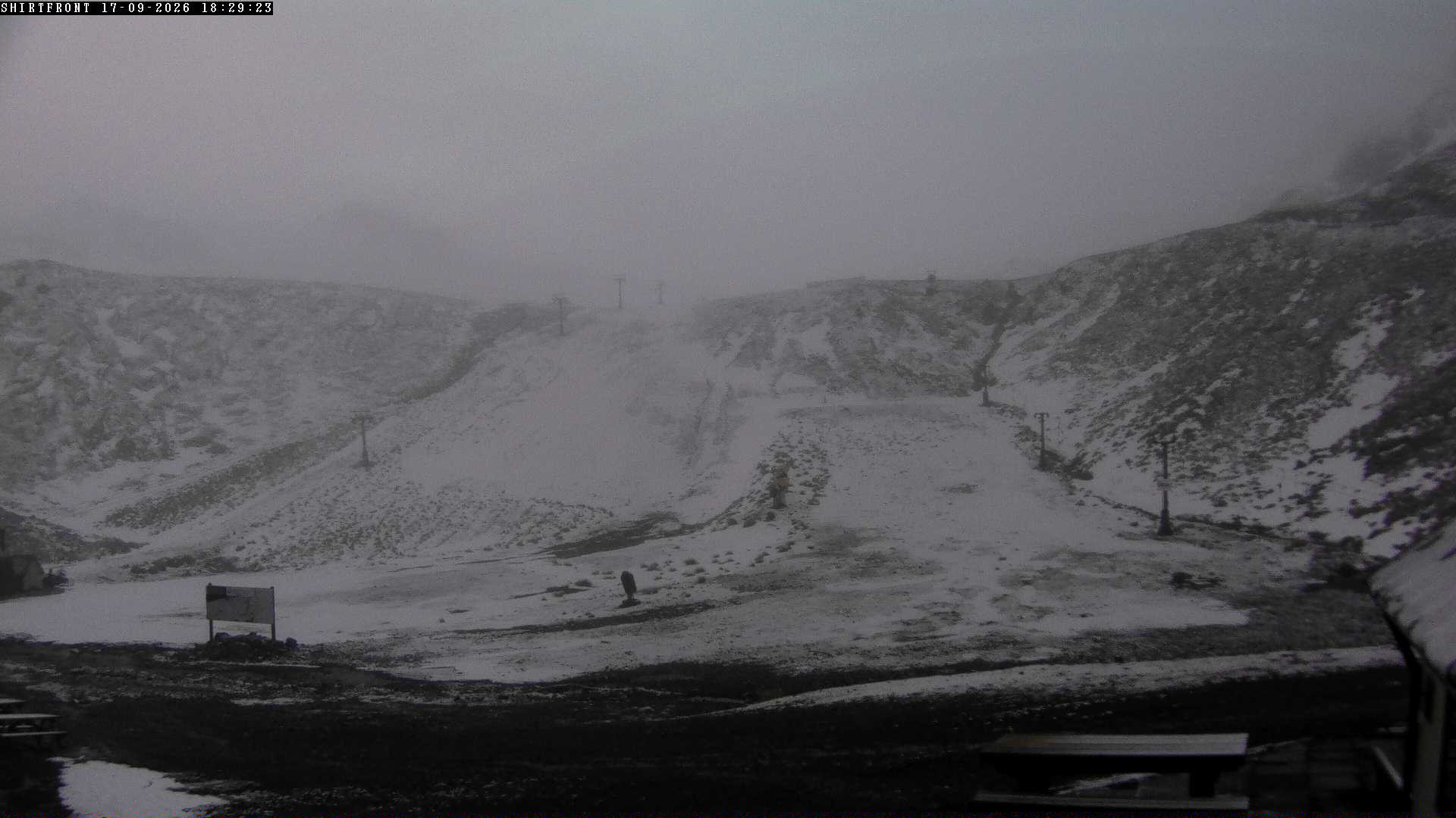 Rainbow Shirt Front snow cam captured at 17 September 2026 at 6:33 pm NZST