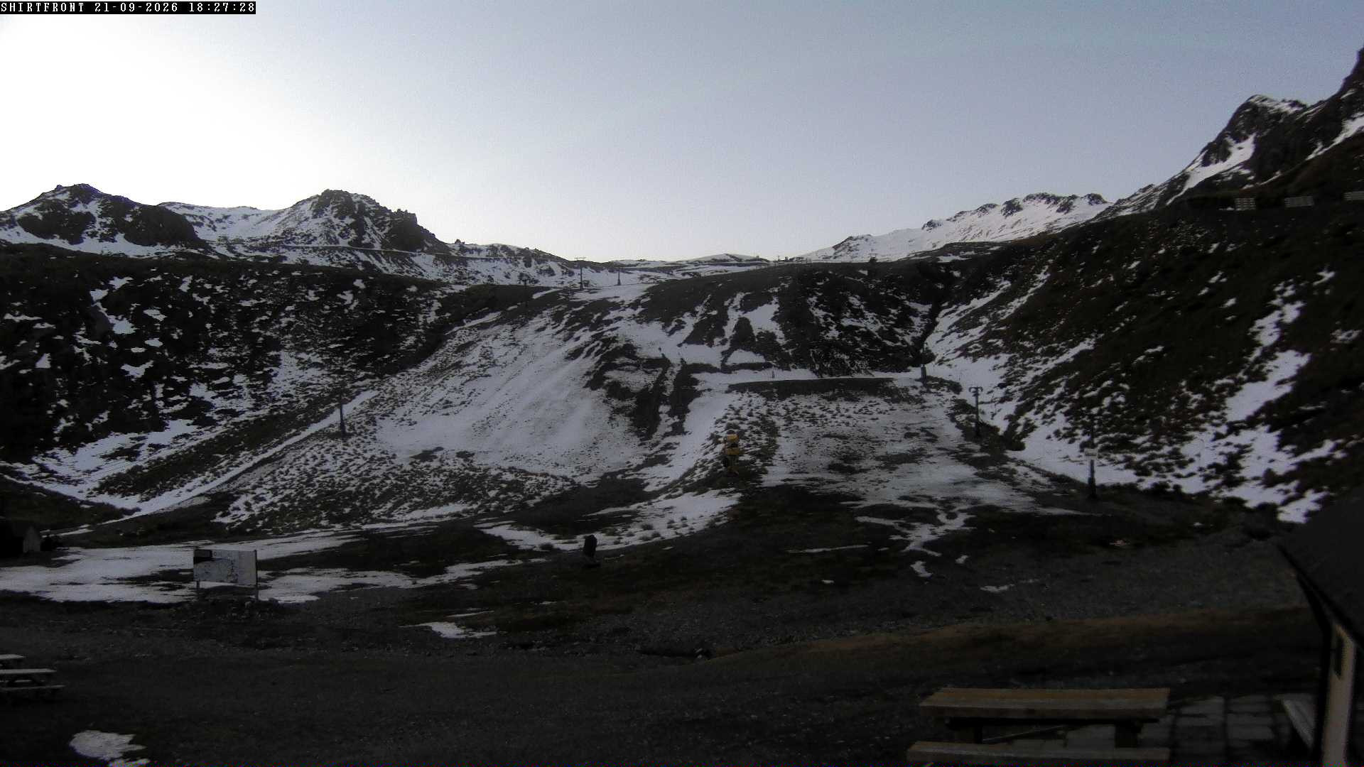 Rainbow Shirt Front snow cam captured at 21 September 2026 at 6:32 pm NZST