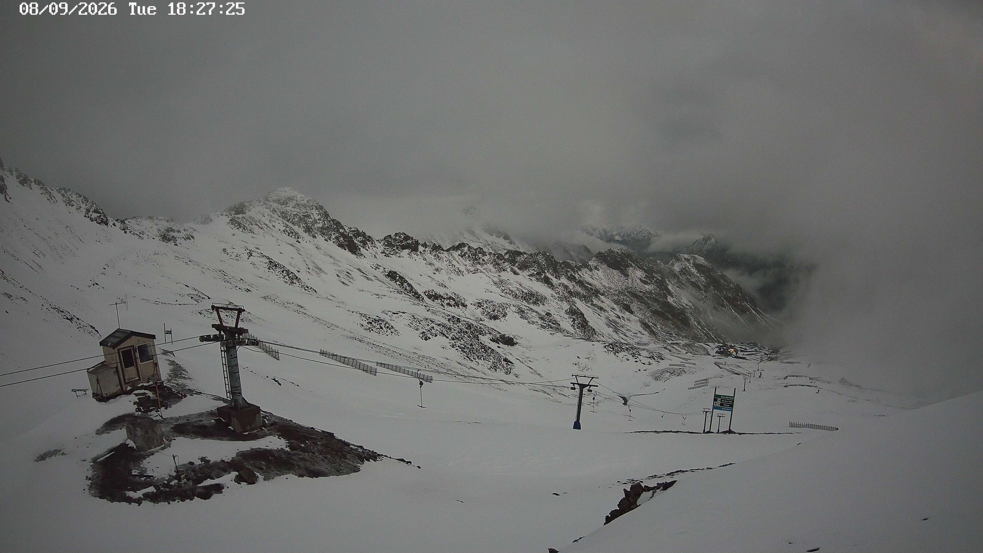 Rainbow Top T-Bar snow cam captured at 8 September 2026 at 6:30 pm NZST