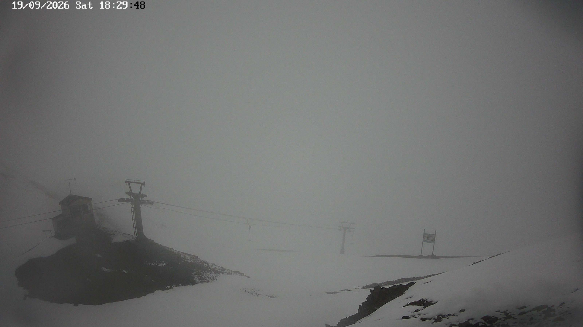 Rainbow Top T-Bar snow cam captured at 19 September 2026 at 6:33 pm NZST