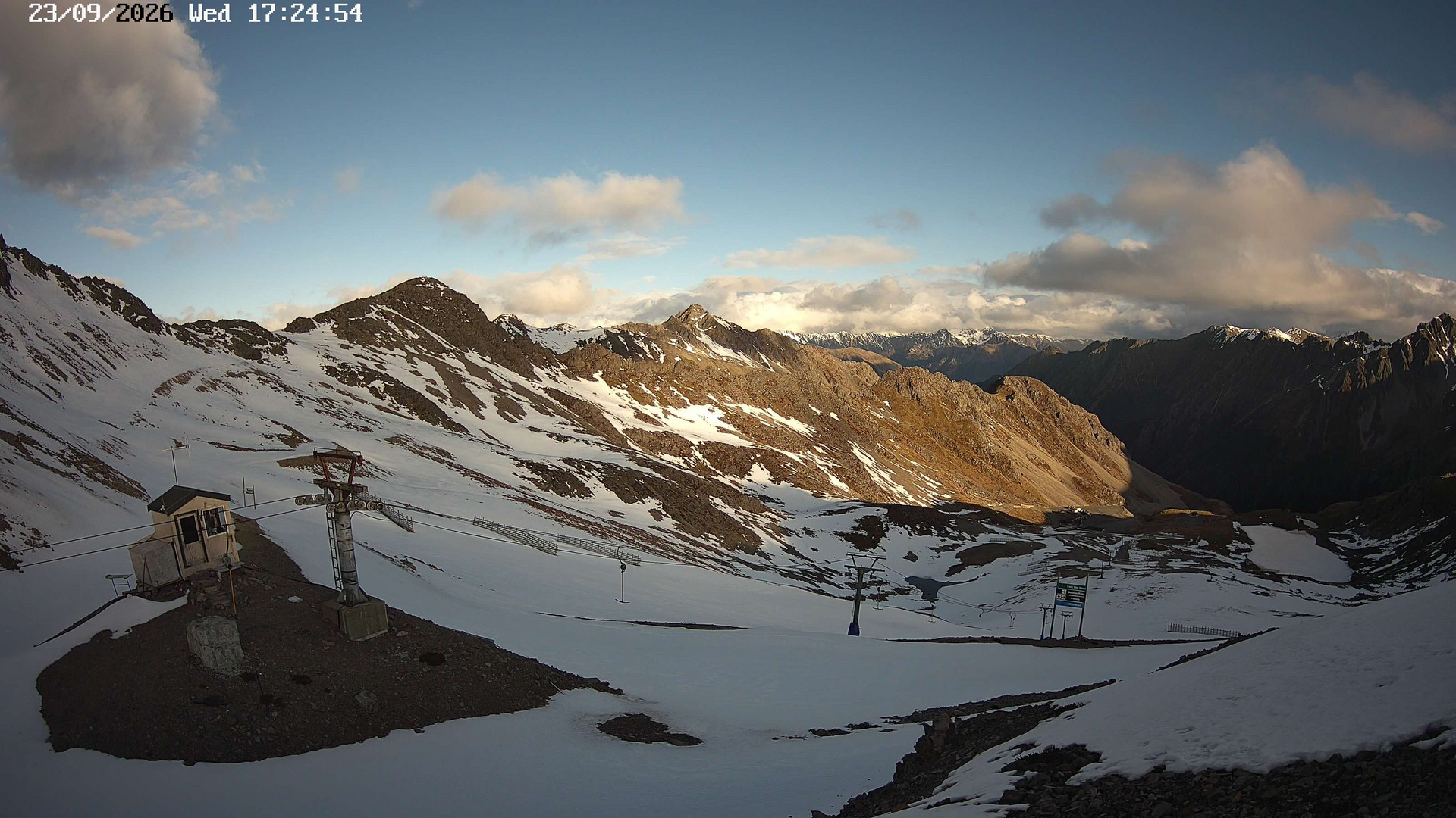 Rainbow Top T-Bar snow cam captured at 23 September 2026 at 5:28 pm NZST