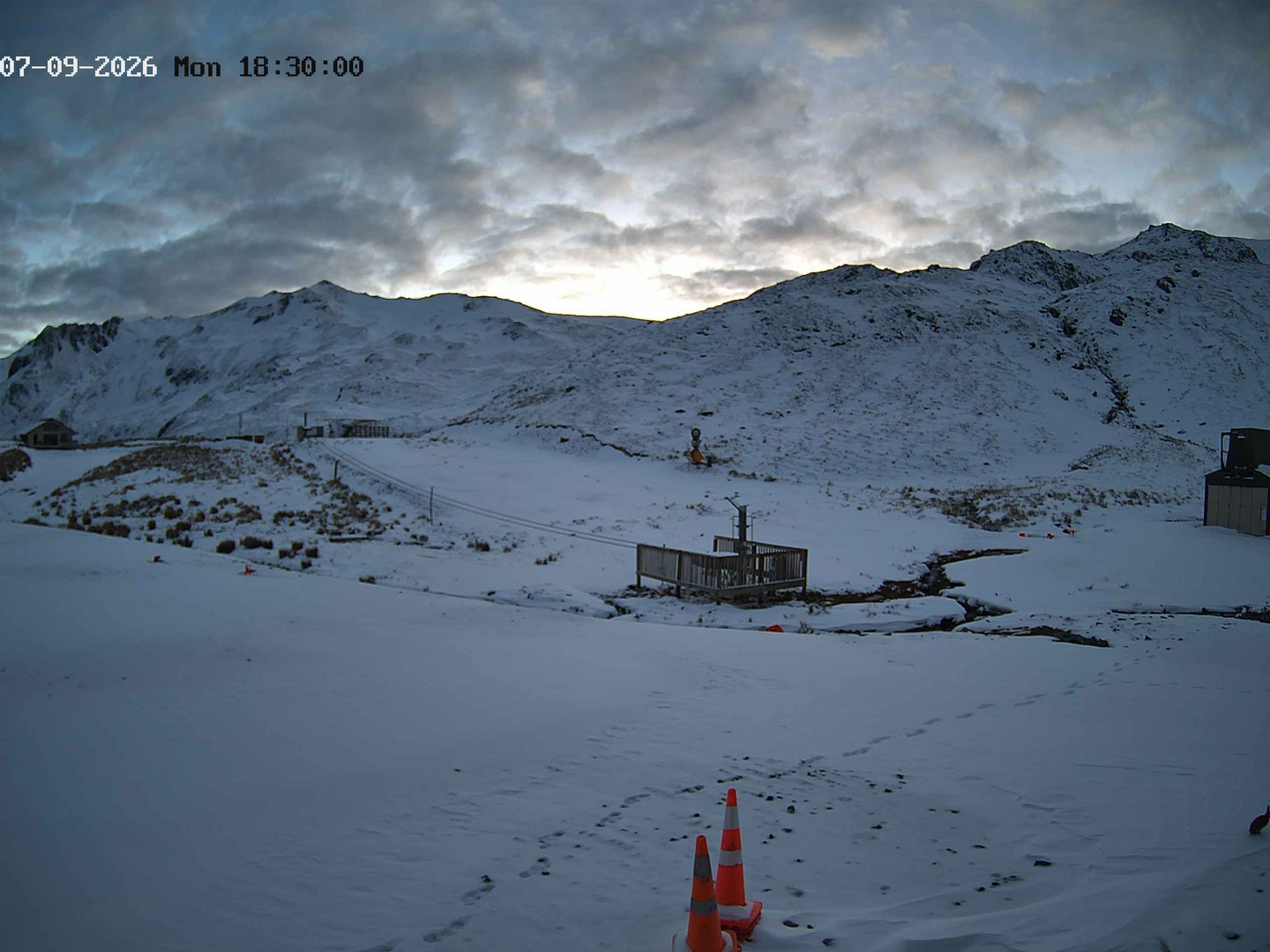 Rainbow Learners Slope snow cam captured at 7 September 2026 at 6:36 pm NZST