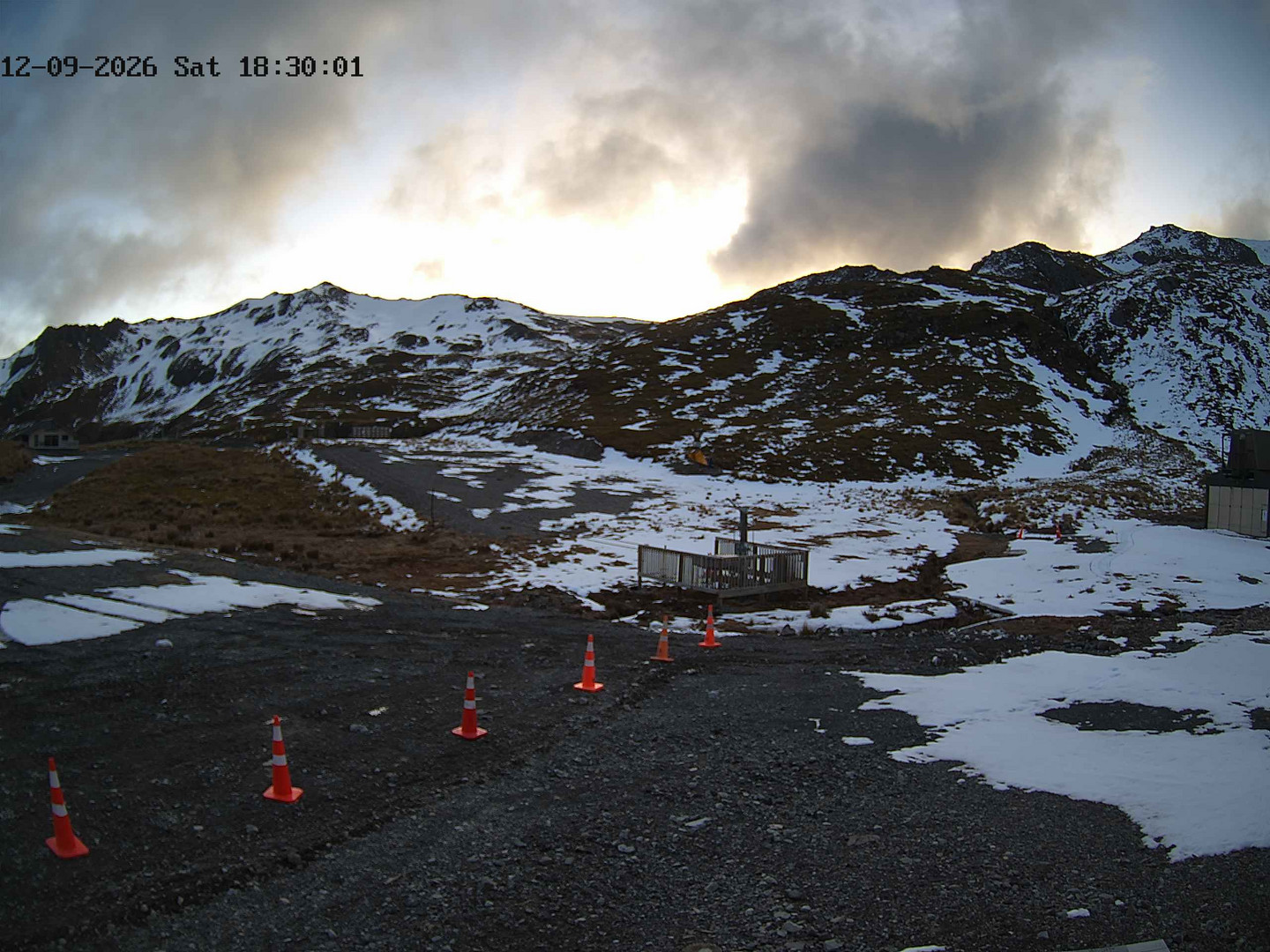 Rainbow Learners Slope snow cam captured at 12 September 2026 at 6:33 pm NZST