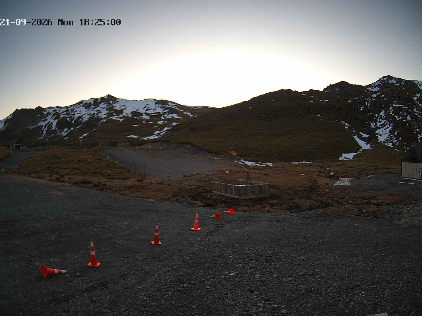 Rainbow Learners Slope snow cam captured at 21 September 2026 at 6:27 pm NZST