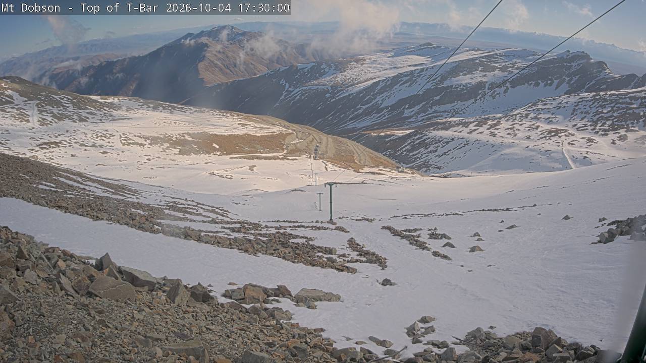 Mt Dobson Webcam 1 snow cam captured at 4 October 2026 at 5:30 pm NZDT