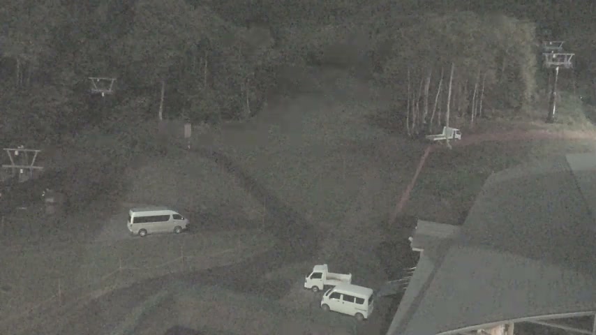 Niseko Village Niseko Gondola Base Station snow cam captured at 28 September 2026 at 11:01 pm GMT+9
