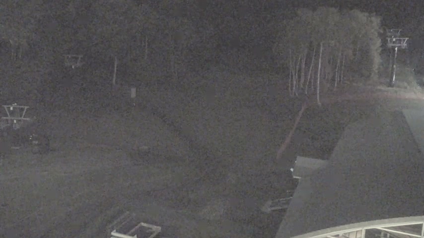 Niseko Village Niseko Gondola Base Station snow cam captured at 1 October 2026 at 11:00 pm GMT+9