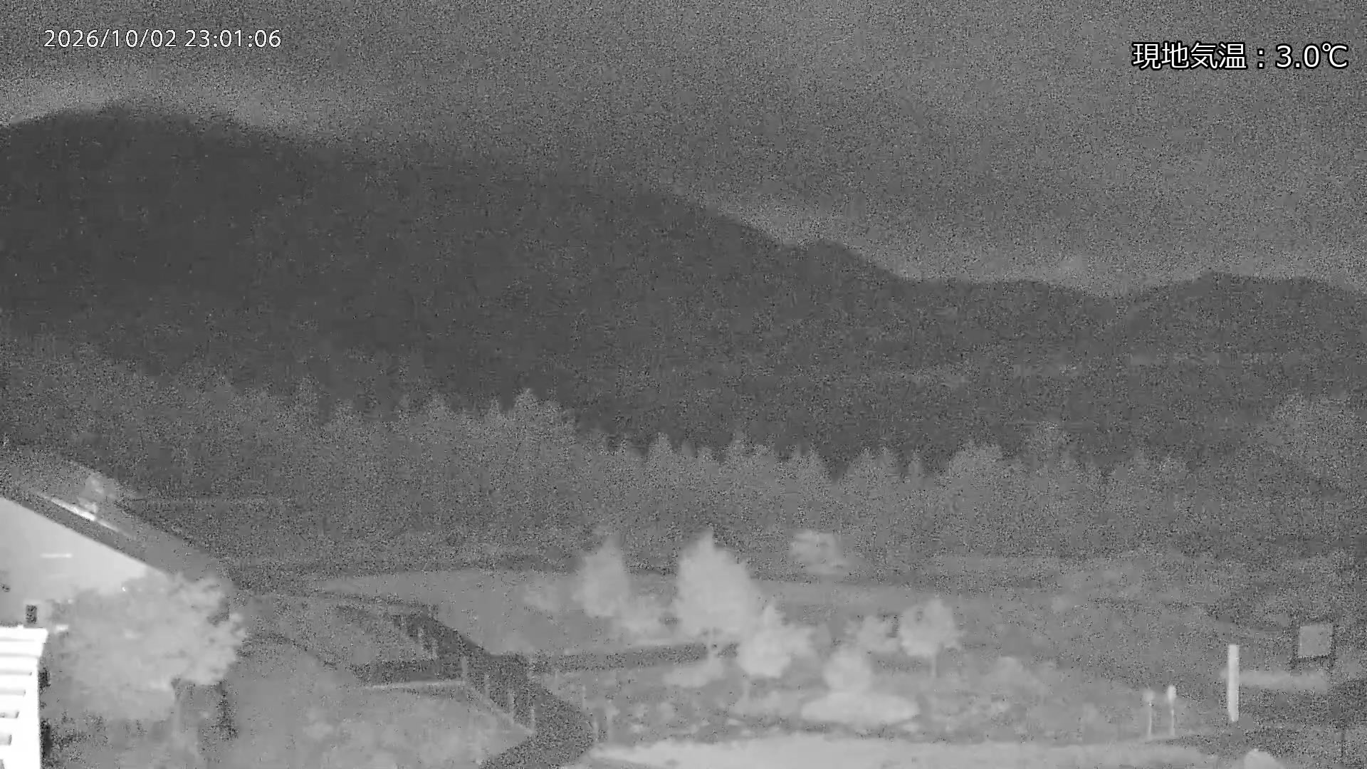 Marunuma Kogen Ropeway Summit Station · 2,000m snow cam captured at 2 October 2026 at 11:47 pm GMT+9