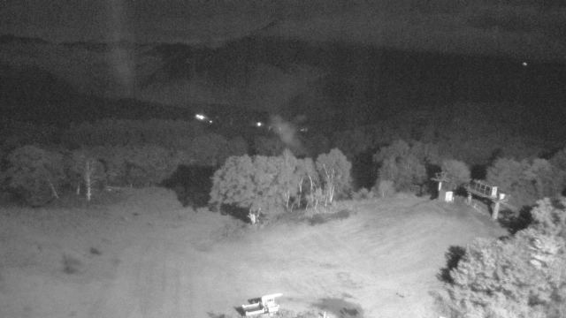 Minakami Kogen No. 3 Romance Lift · Okkirikomi and Sled Ride Courses snow cam captured at 28 September 2026 at 11:00 pm GMT+9