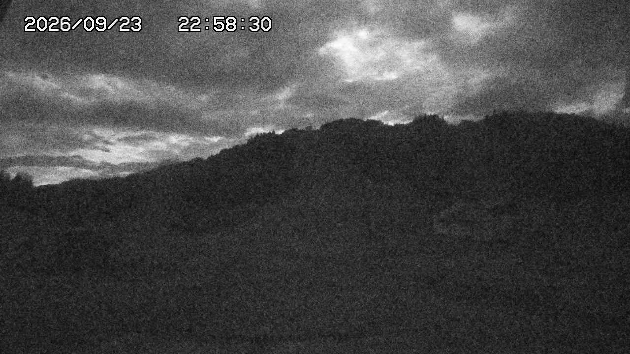 Gala Yuzawa North Area · Broadway Course snow cam captured at 23 September 2026 at 11:14 pm GMT+9