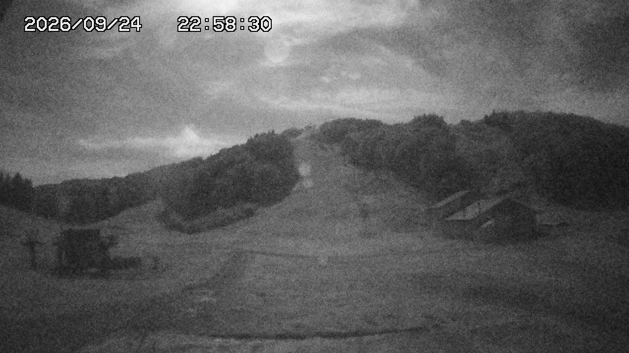 Gala Yuzawa North Area · Broadway Course snow cam captured at 24 September 2026 at 11:38 pm GMT+9