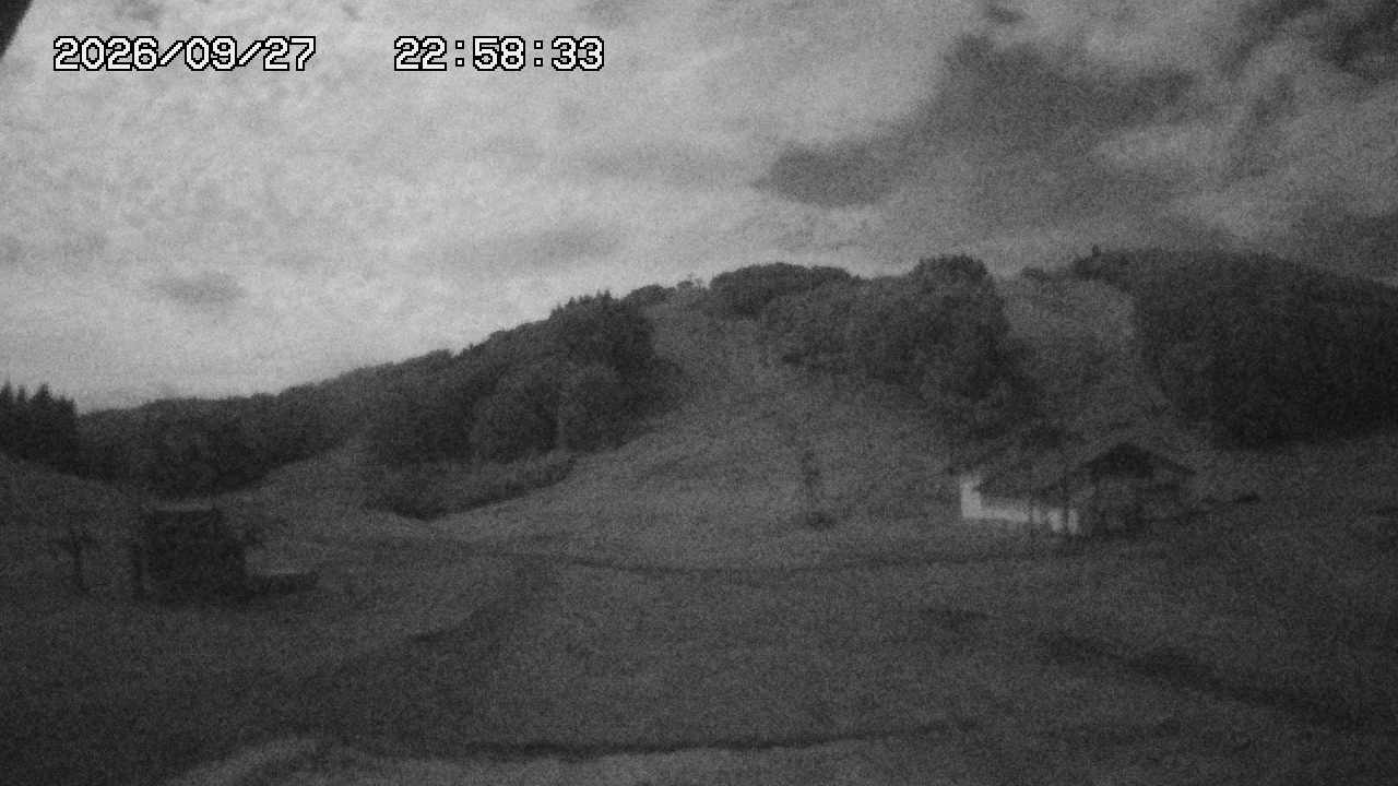 Gala Yuzawa North Area · Broadway Course snow cam captured at 27 September 2026 at 11:37 pm GMT+9