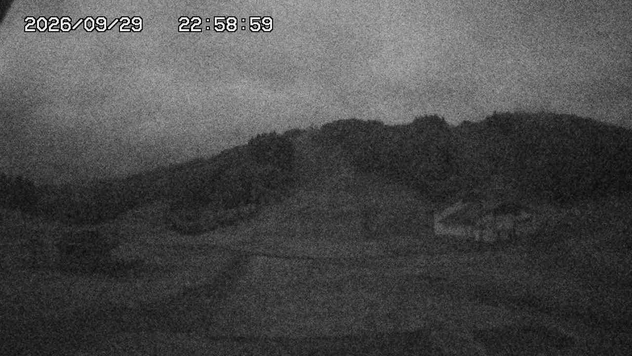 Gala Yuzawa North Area · Broadway Course snow cam captured at 29 September 2026 at 11:59 pm GMT+9