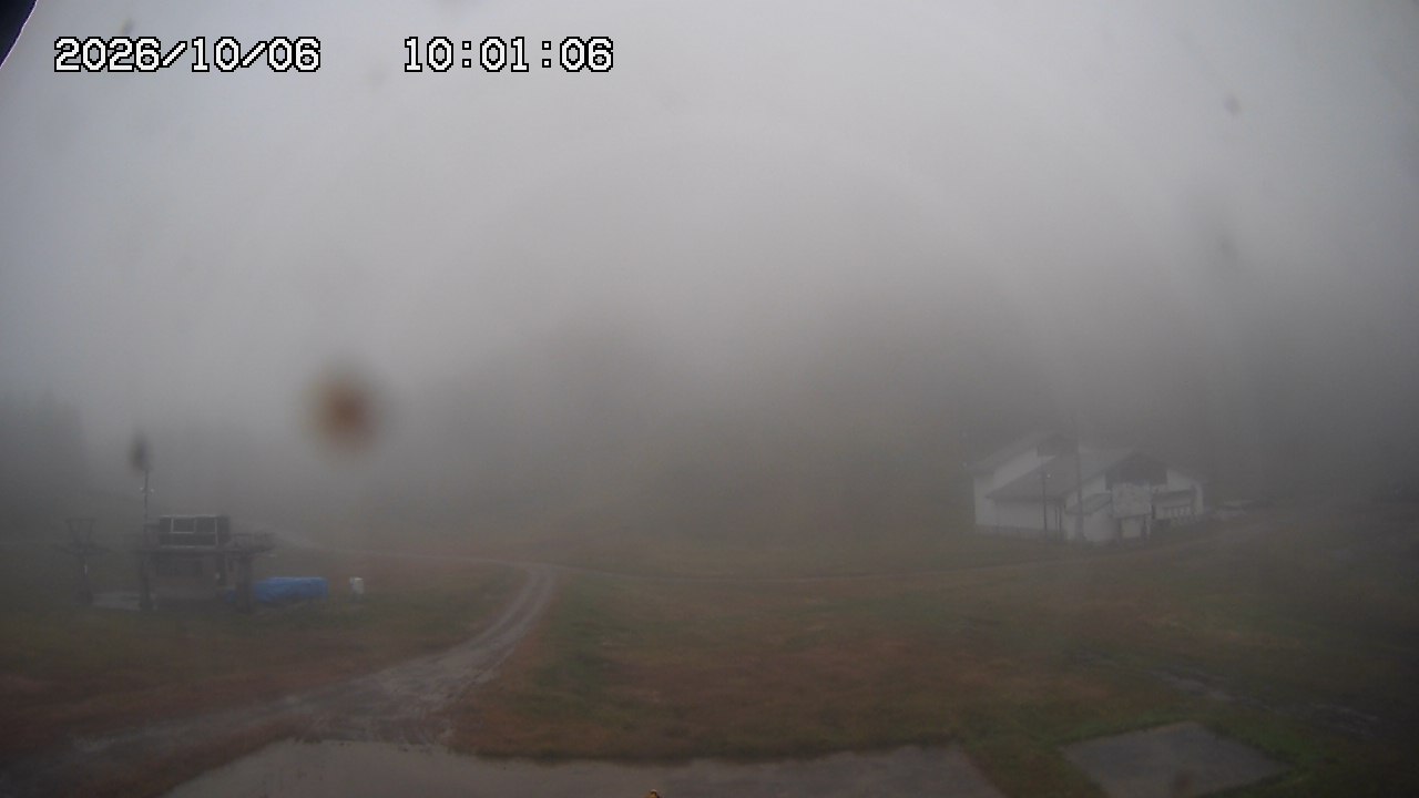 Gala Yuzawa North Area · Broadway Course snow cam captured at 6 October 2026 at 10:55 am GMT+9