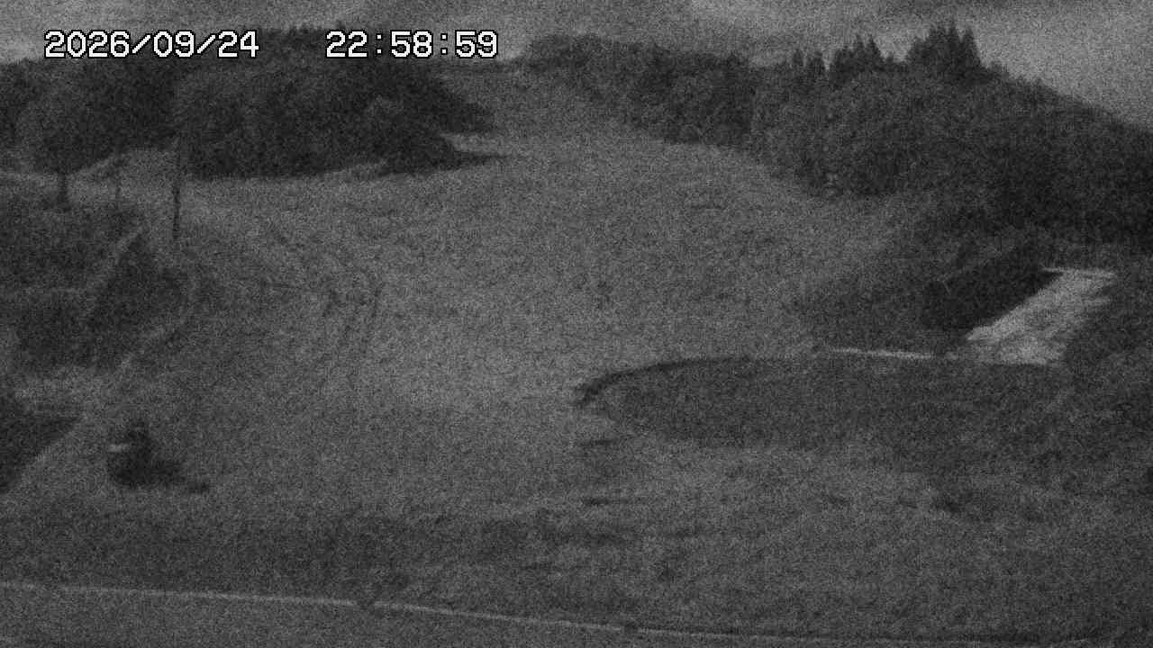 Gala Yuzawa Central Area · Gigi Course snow cam captured at 24 September 2026 at 11:38 pm GMT+9