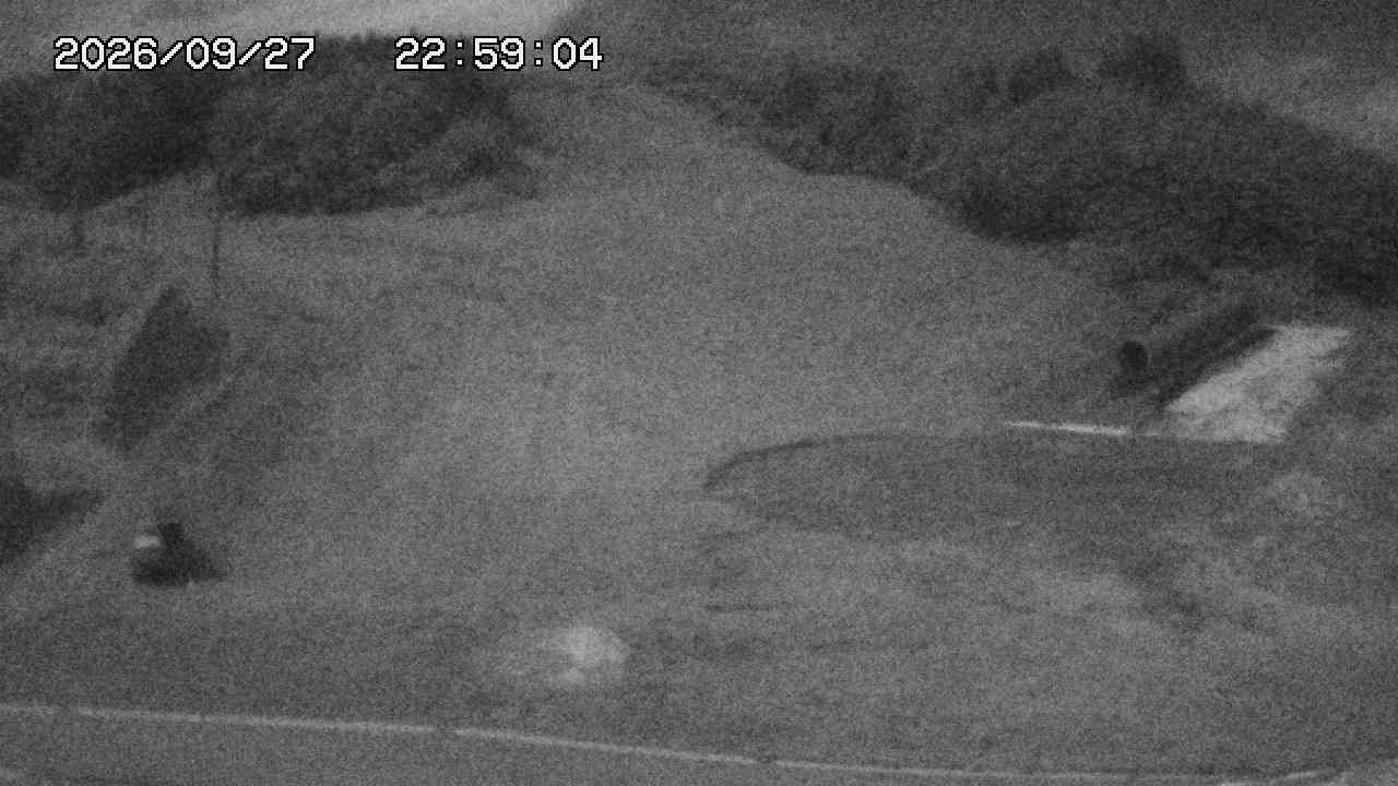 Gala Yuzawa Central Area · Gigi Course snow cam captured at 27 September 2026 at 11:37 pm GMT+9