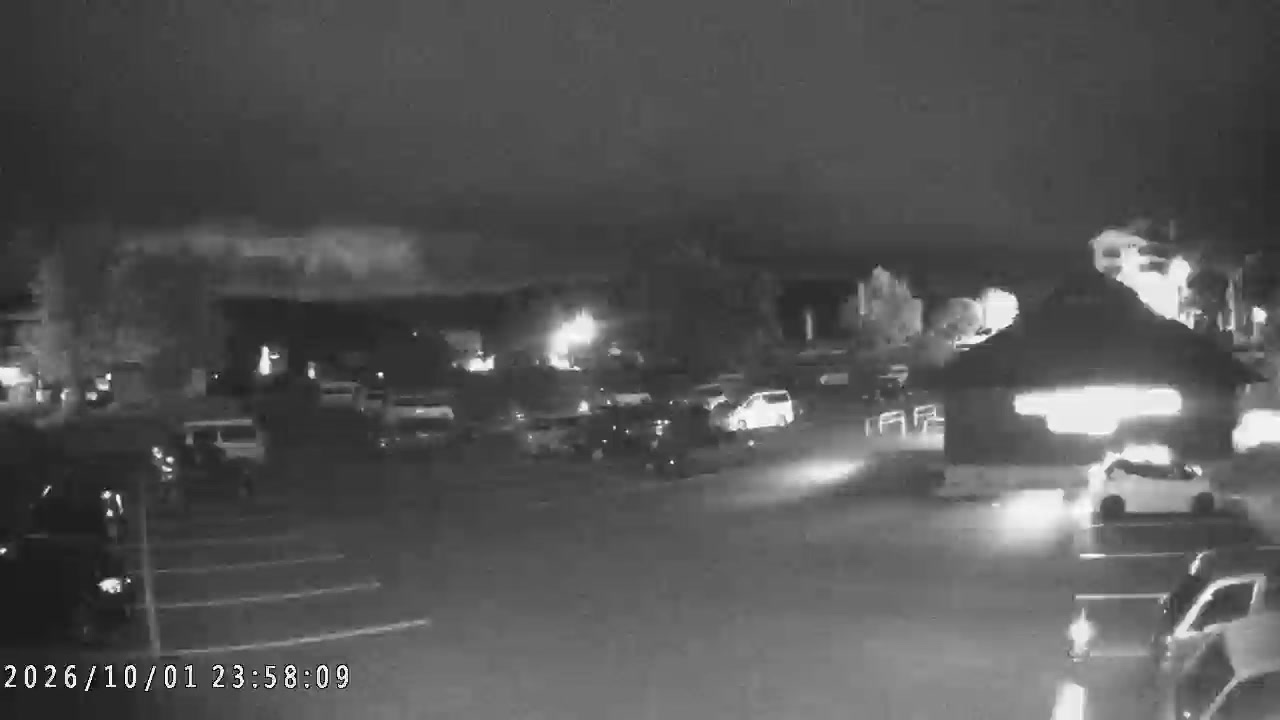 Happo-one Car Park 3 snow cam captured at 2 October 2026 at 12:47 am GMT+9