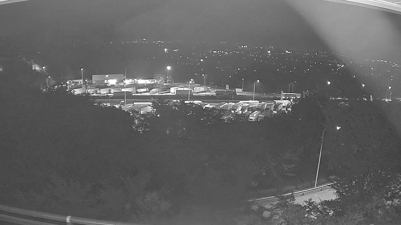 Parada View from South Parada snow cam captured at 15 September 2026 at 11:59 pm GMT+9
