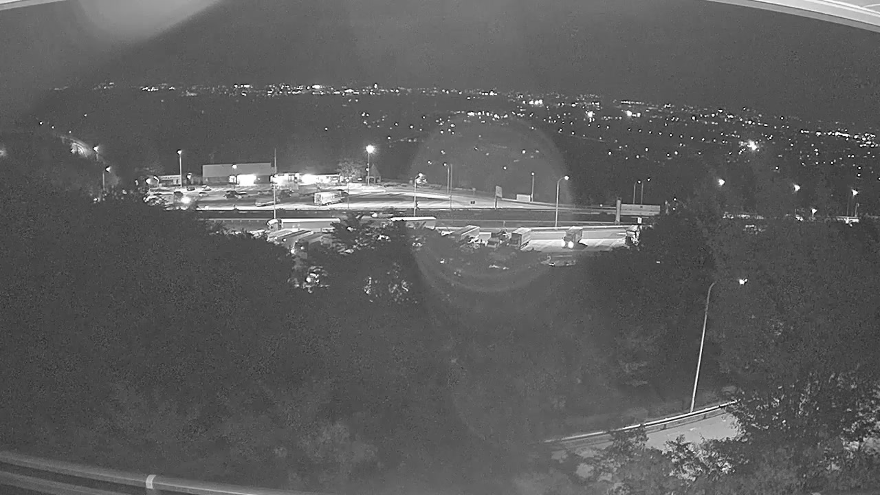 Parada View from South Parada snow cam captured at 4 October 2026 at 11:27 pm GMT+9