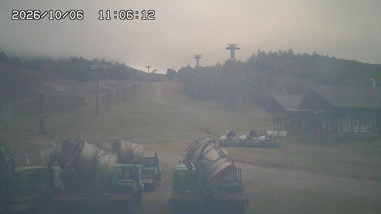 Pilatus Mt Kitayokodake View · Base Station · 1,771m snow cam captured at 6 October 2026 at 11:10 am GMT+9