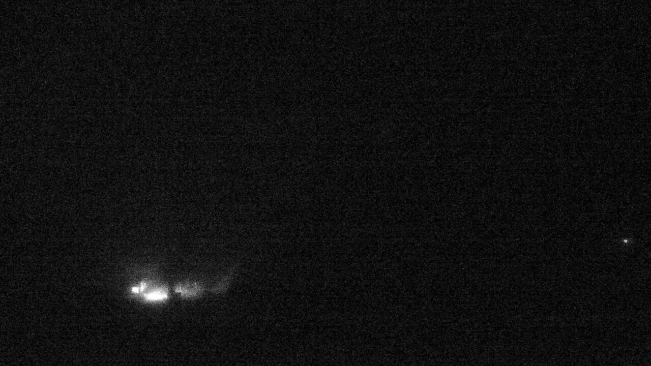 Tsugaike Kogen Tsuganomori Gondola Summit · 1,580m snow cam captured at 16 September 2026 at 1:02 am GMT+9