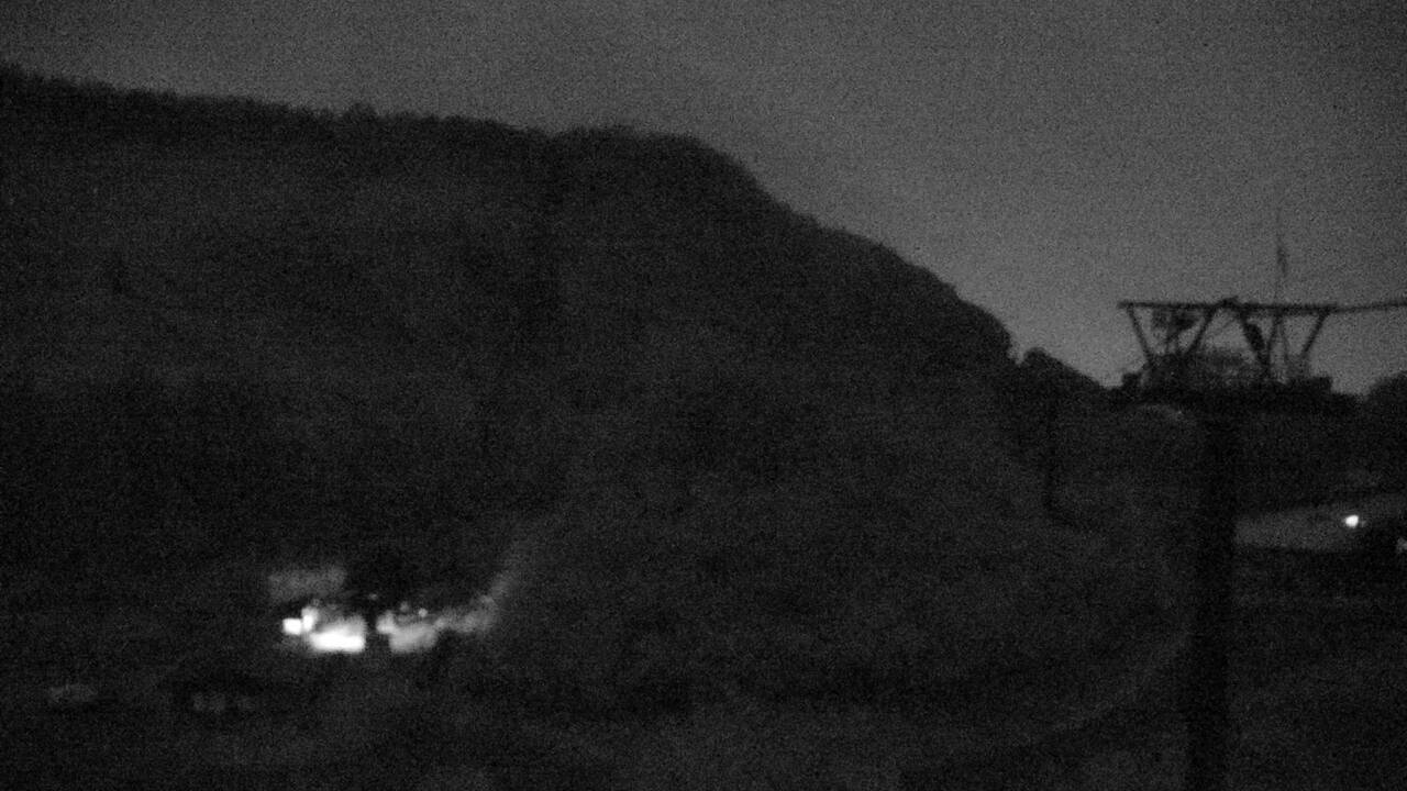 Tsugaike Kogen Tsuganomori Gondola Summit · 1,580m snow cam captured at 26 September 2026 at 11:07 pm GMT+9