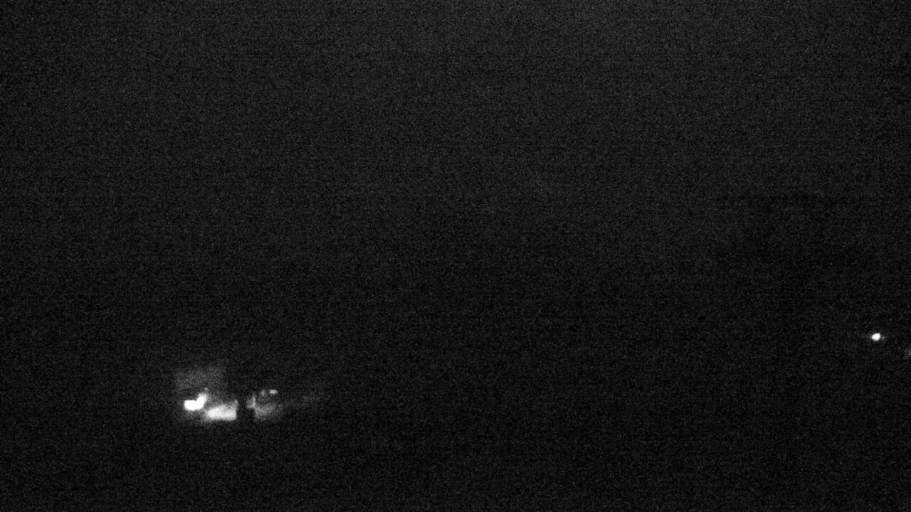Tsugaike Kogen Tsuganomori Gondola Summit · 1,580m snow cam captured at 1 October 2026 at 11:31 pm GMT+9