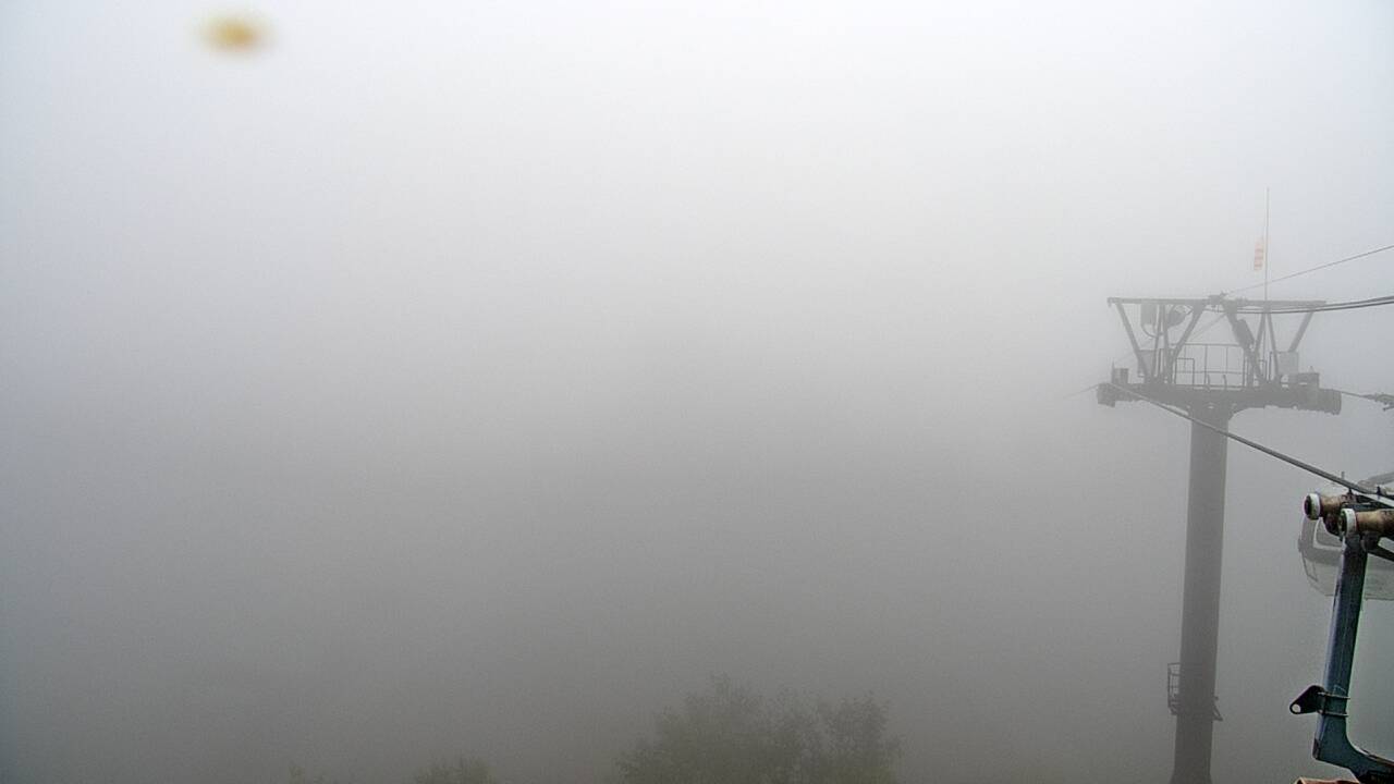 Tsugaike Kogen Tsuganomori Gondola Summit · 1,580m snow cam captured at 6 October 2026 at 10:11 am GMT+9