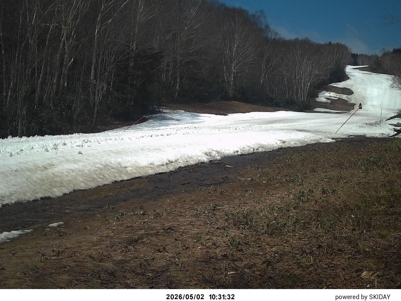 Yakebitaiyama West Day Car Park snow cam captured at 10 September 2026 at 11:34 pm GMT+9