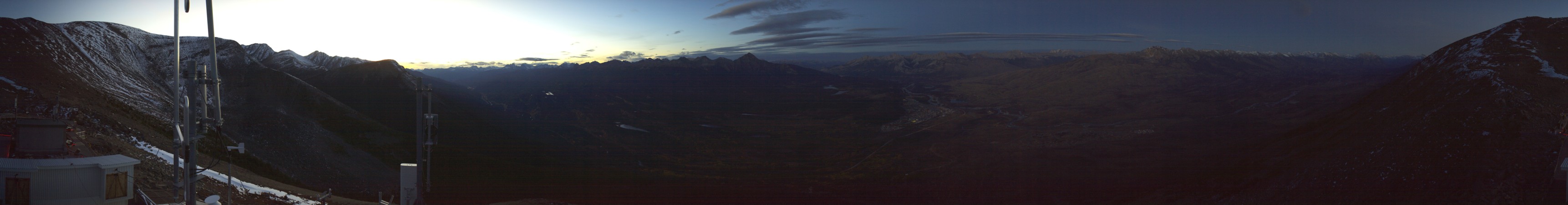 Jasper Marmot Jasper SkyTram snow cam captured at 3 October 2026 at 8:05 pm GMT-6