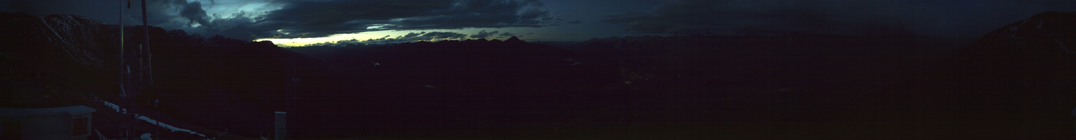 Jasper Marmot Jasper SkyTram snow cam captured at 5 October 2026 at 7:55 pm GMT-6