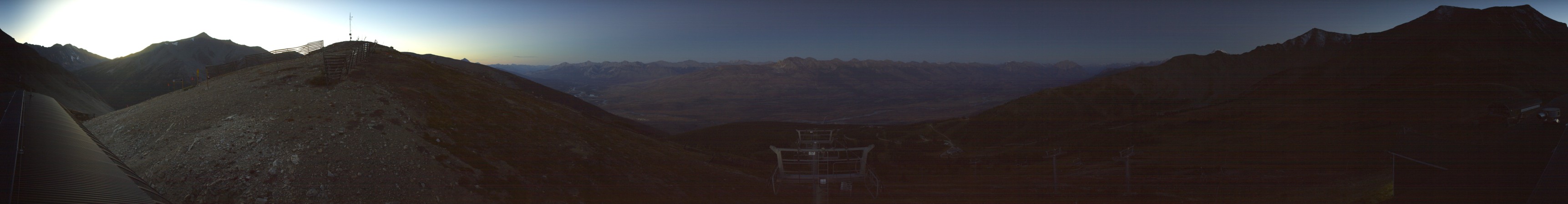 Jasper Marmot Marmot Basin snow cam captured at 17 September 2026 at 8:46 pm GMT-6