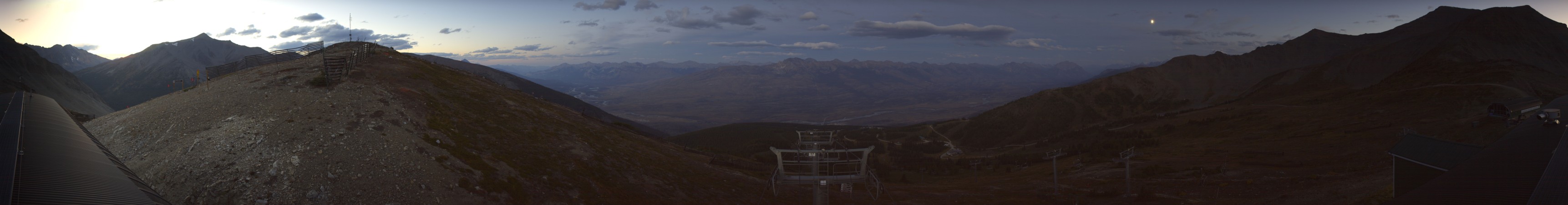 Jasper Marmot Marmot Basin snow cam captured at 21 September 2026 at 8:19 pm GMT-6